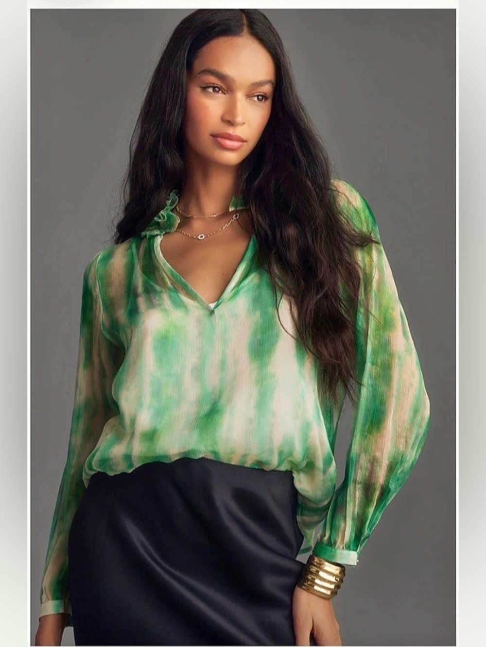 Anthropologie Long-Sleeve Silk V-Neck Blouse in Green Size